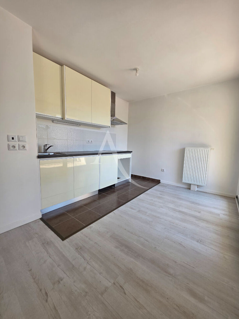 Appartement F2 Meaux centre ville - place de parking - terrasse