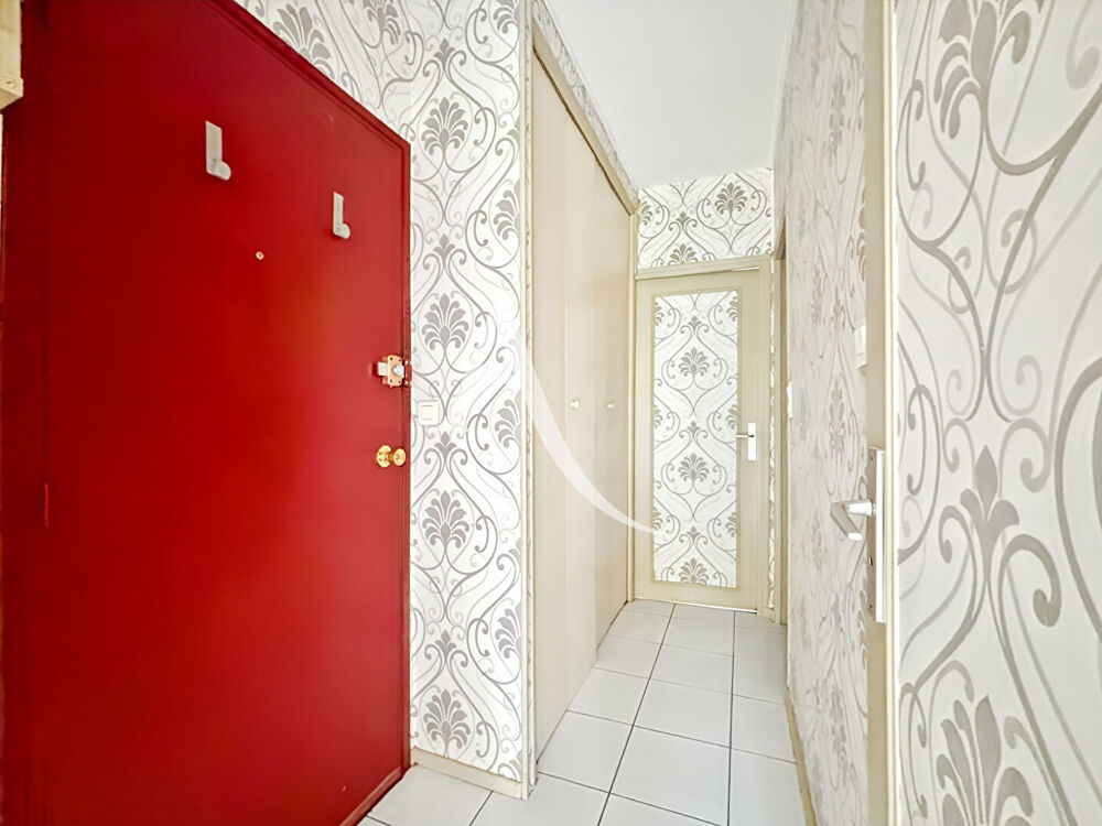 Appartement Fontenay Le Fleury 1 pièce(s) 26.73 m2