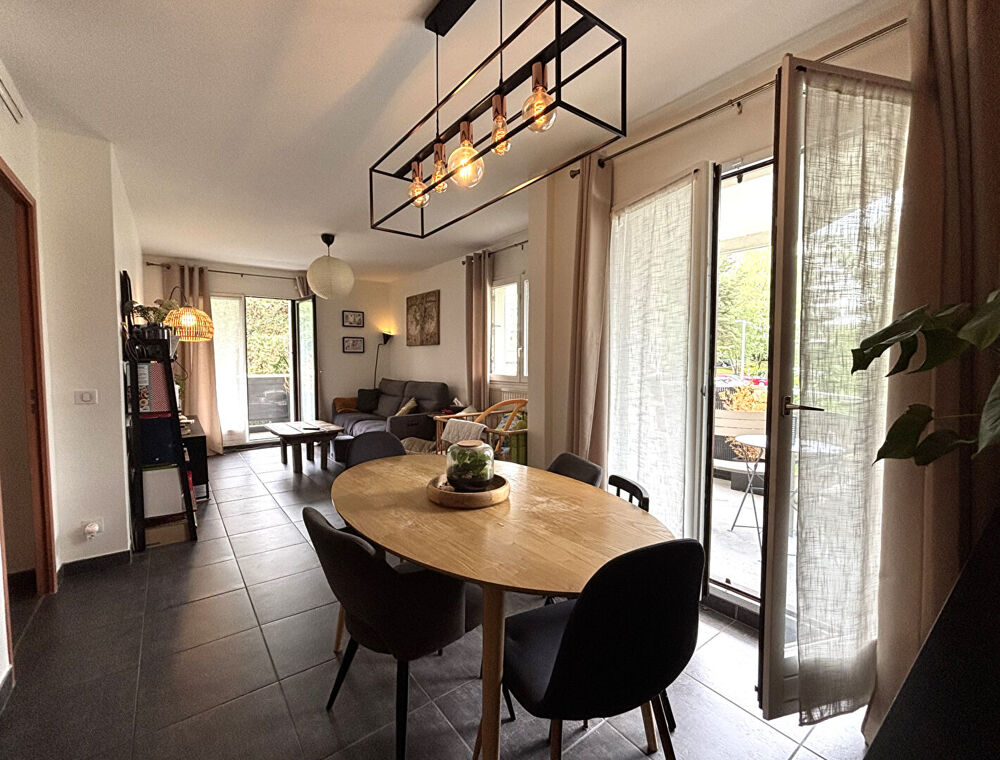 Magnifique 4 pièces avec grand balcon proche du centre de La Motte -Servolex