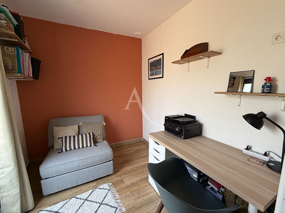 Location Appartement Appartement  Duplex Bussy Saint Georges 3 pièce(s) 62.08 m2 + bureau + jardin + parking Bussy saint georges
