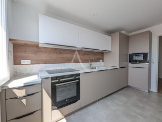  Appartement � louer 4 pi�ces 77 m�