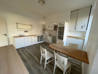  Appartement à louer 5 pièces 164 m² Blois