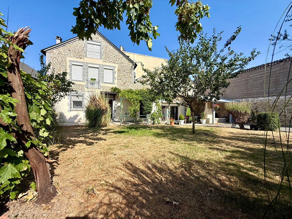 Vente Maison MAISON DE CARACTÈRE  - 220 m² - 8  PIECES - 5 CHAMBRES  - JARDIN - DIVISIBLE EN 2 MAISONS - CHARME ET AUTHENTICITÉ  à REQUISTA - Requista