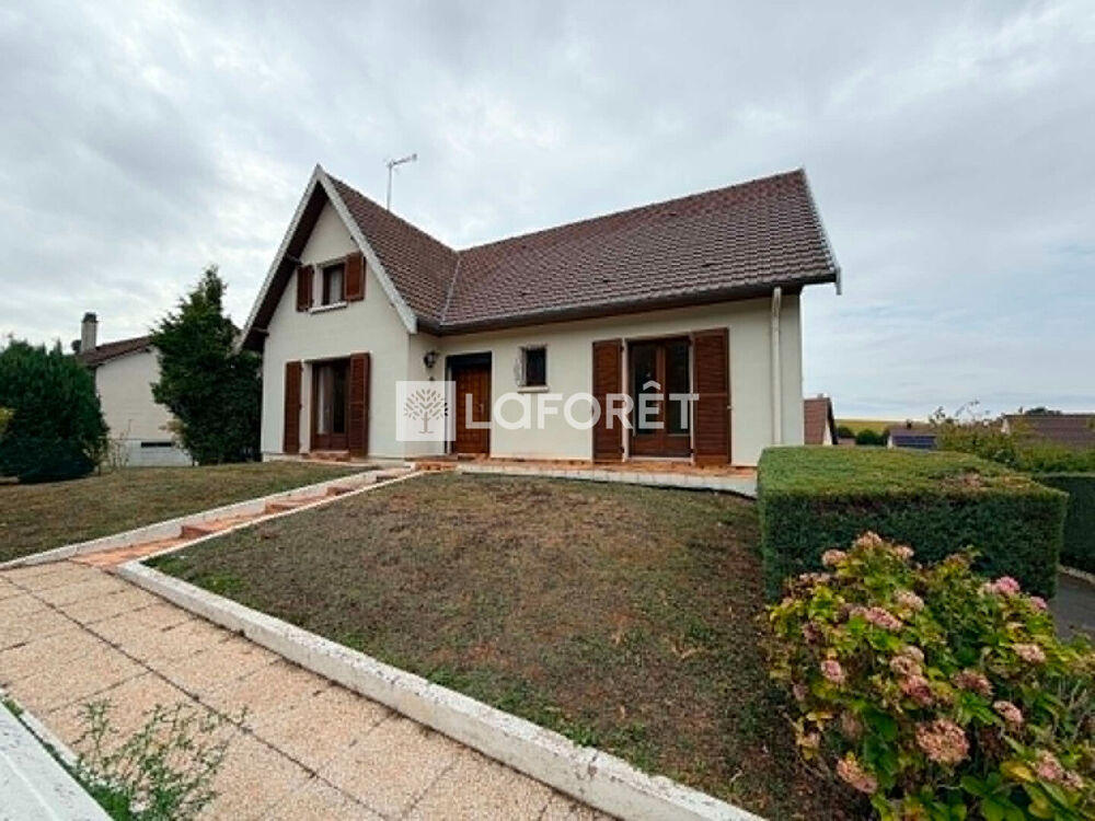 Maison 4 Chambres sur Sous-sol rare à Vouziers