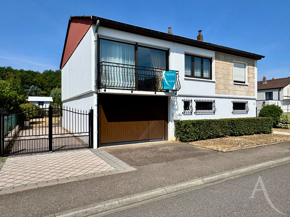 Pavillon individuel en lisière de forêt avec garage et jardin