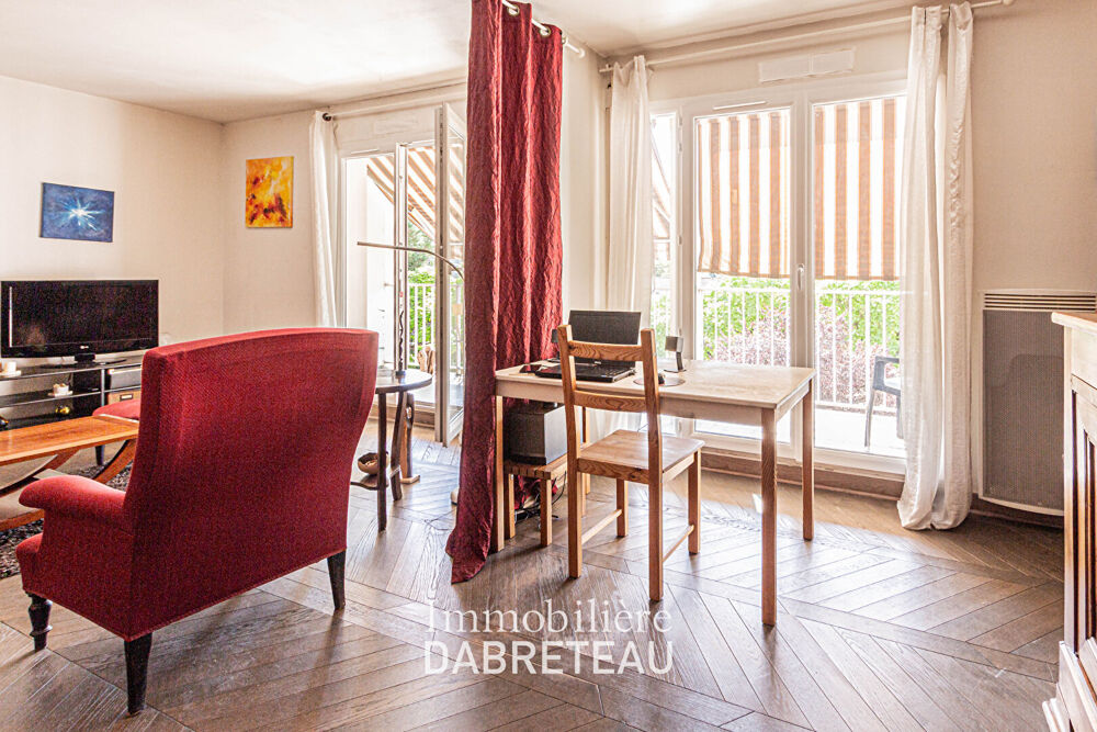 Rue du Luizet - T3 traversant avec balcon, stationnement et cave