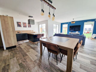  Maison  vendre 5 pices 1 m