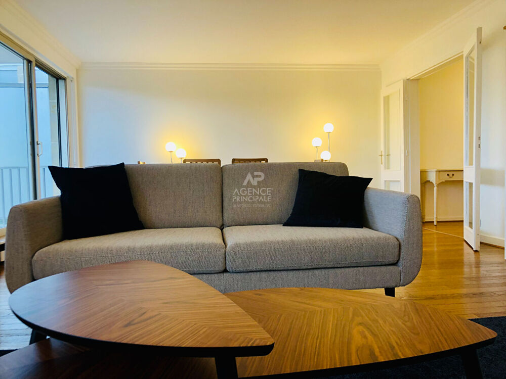 "Versailles Rive Droite" Superbe appartement meublé de 3 pièces de 89 m² avec balcon, cave et parking !