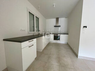  Maison à louer 8 pièces 141 m²