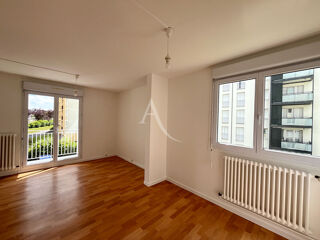  Appartement à louer 2 pièces 42 m²