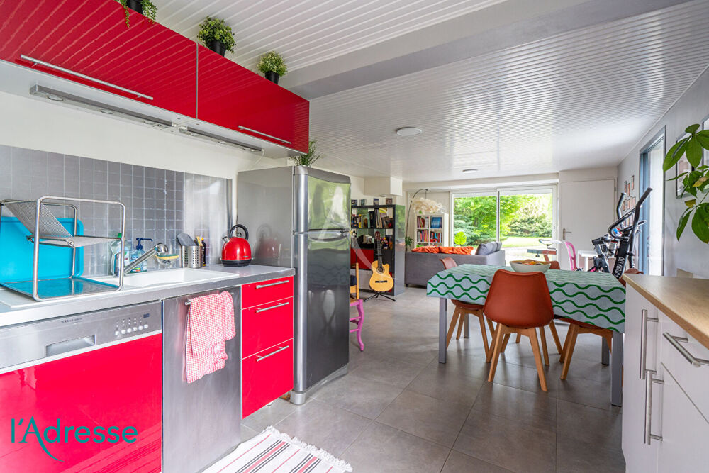 Vente Maison GRADIGNAN - Secteur recherché - Maison aux beaux volumes sur parcelle de plus de 2 000 m²² Gradignan