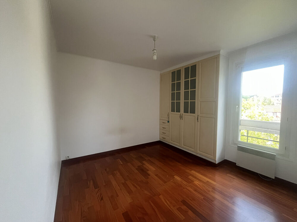 Location Appartement Appartement  4 pièce(s) 73.96 m2 Massy