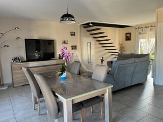  Maison � vendre 9 pi�ces 302 m�