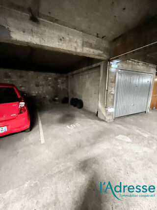  Parking / Garage � vendre 