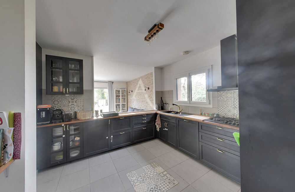 Vente Maison Maison à Montauban secteur VERLHAGUET 9 pièce(s) 165 m2 Lacourt saint pierre