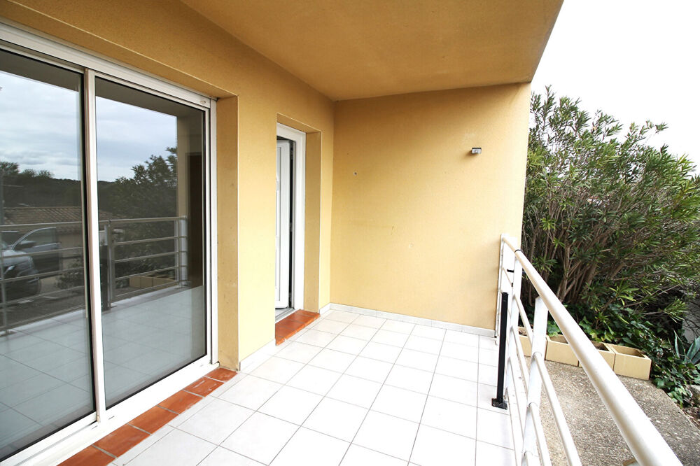 Vente Appartement NIMES GOLF VAQUEROLLES EXCLUSIVITE Joli P3 avec terrasse 8,40m² et parking en RDC dans résidence. Nimes