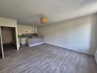  Appartement à louer 2 pièces 57 m²