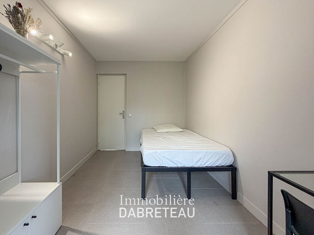 Location Appartement Chambre à louer en colocation Bron - 7 pièce(s) 100.99 m2 Bron