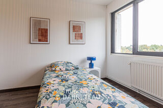  Appartement à louer 3 pièces 76 m²