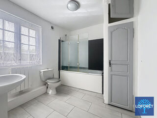  Immeuble à vendre 8 pièces 300 m²