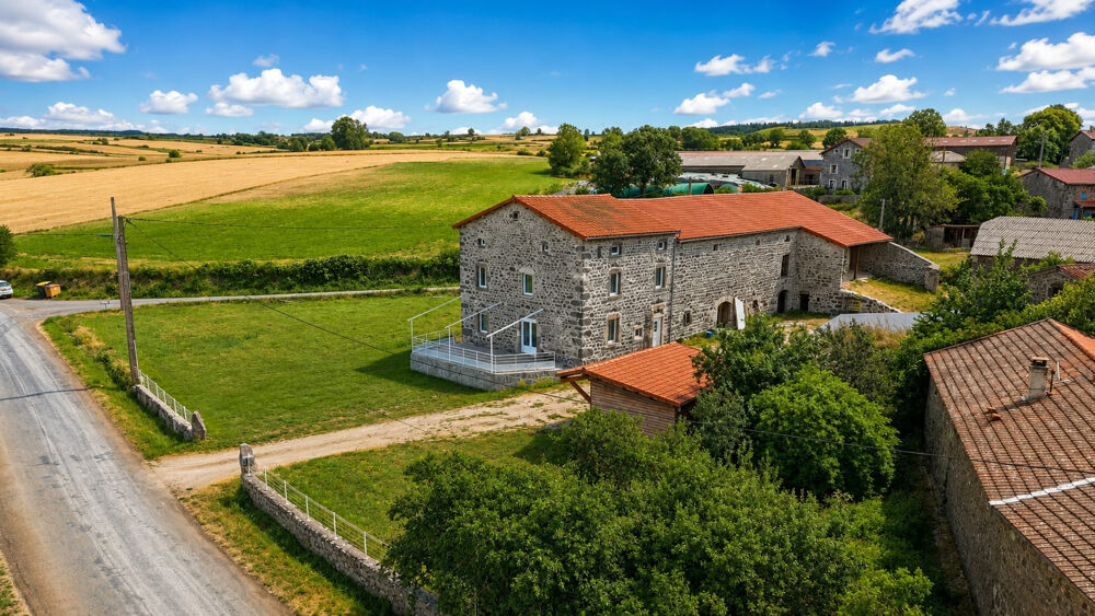 Magnifique corps de ferme rénové avec 5 chambres, dépendances et vue panoramique