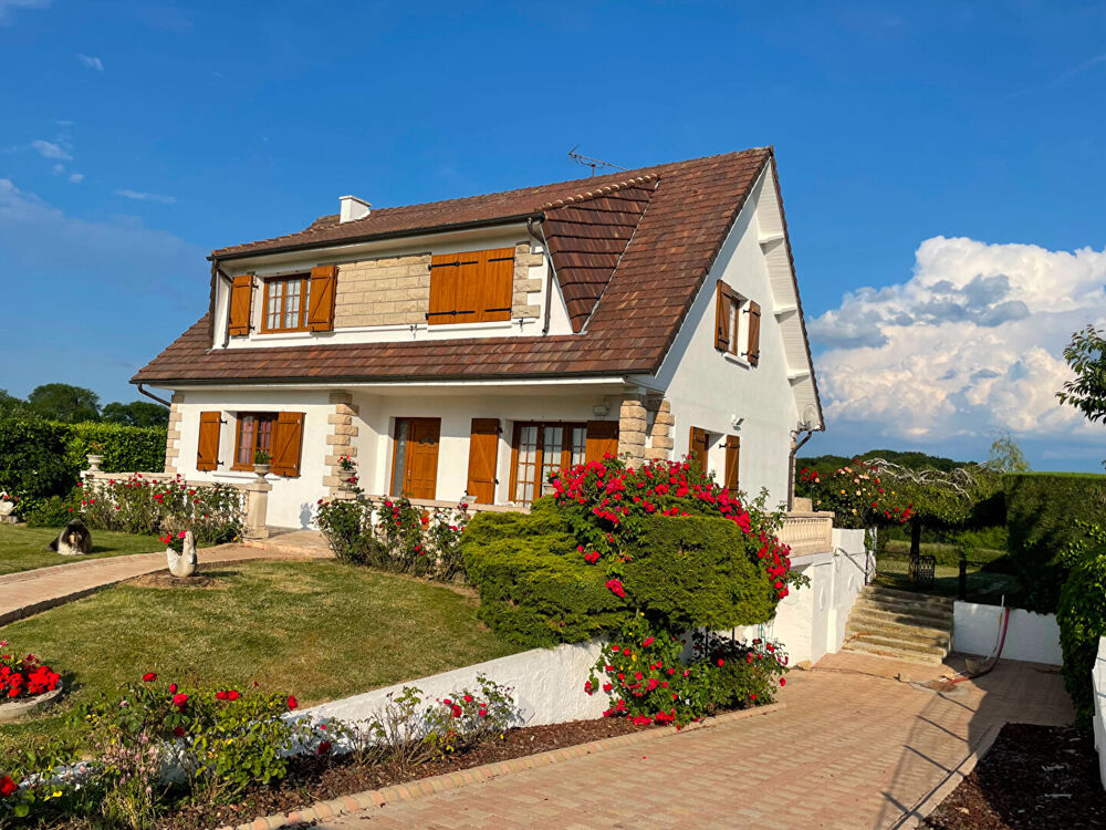 Maison 7 pièces 147 m² · à Sainte Genevieve · 147 m² · 329 000 €