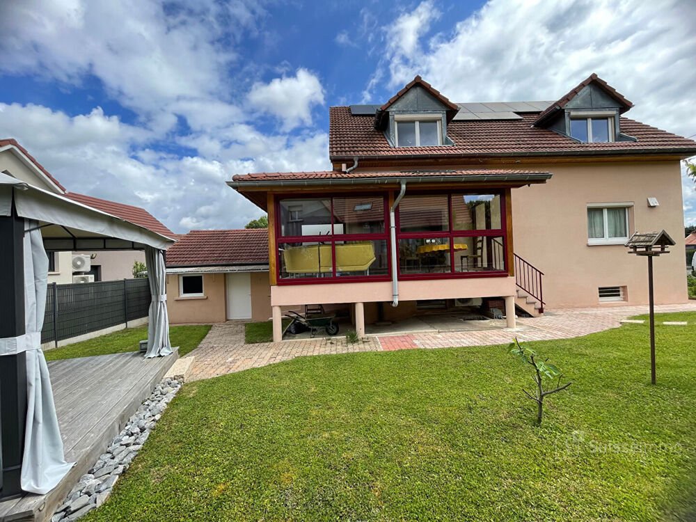 Vente Maison Meroux, Charmante maison rénovée sur 8.05 ares de terrain arboré Meroux moval