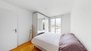  Appartement à louer 4 pièces 82 m²