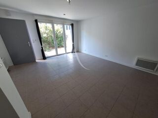  Appartement à louer 1 pièce 32 m²