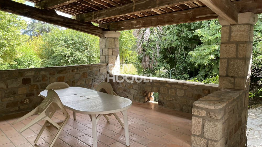 Maison Lablachère en pierre avec extérieur et fort potentiel d'aménagement 102 m2
