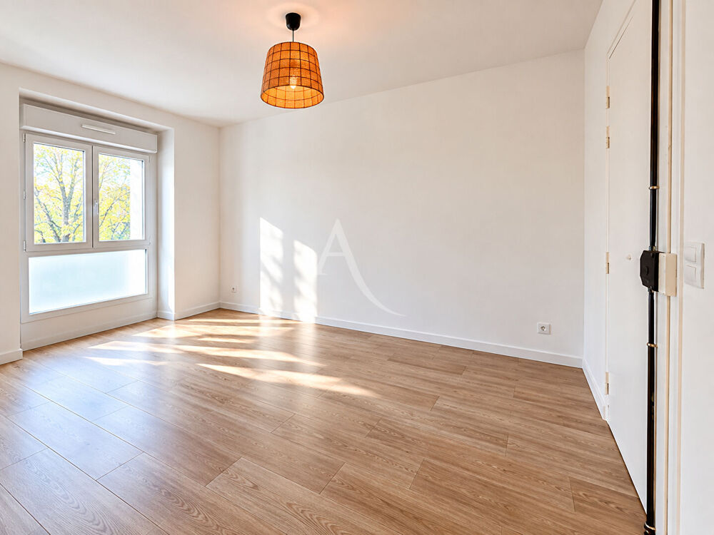 Vente Appartement Appartement Ivry Sur Seine 2 pièces 28.86 m² . Ivry sur seine