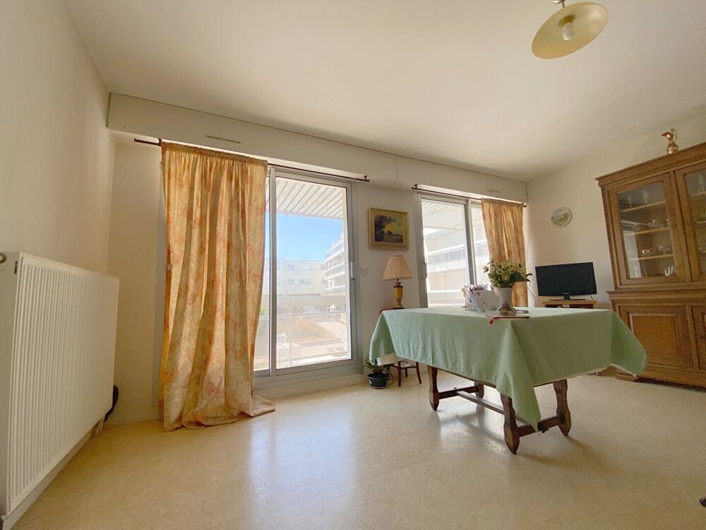 Vente Appartement Appartement à vendre à Vannes 2 pièces 51 m² avec cave vendu loué secteur Albert 1er! Vannes