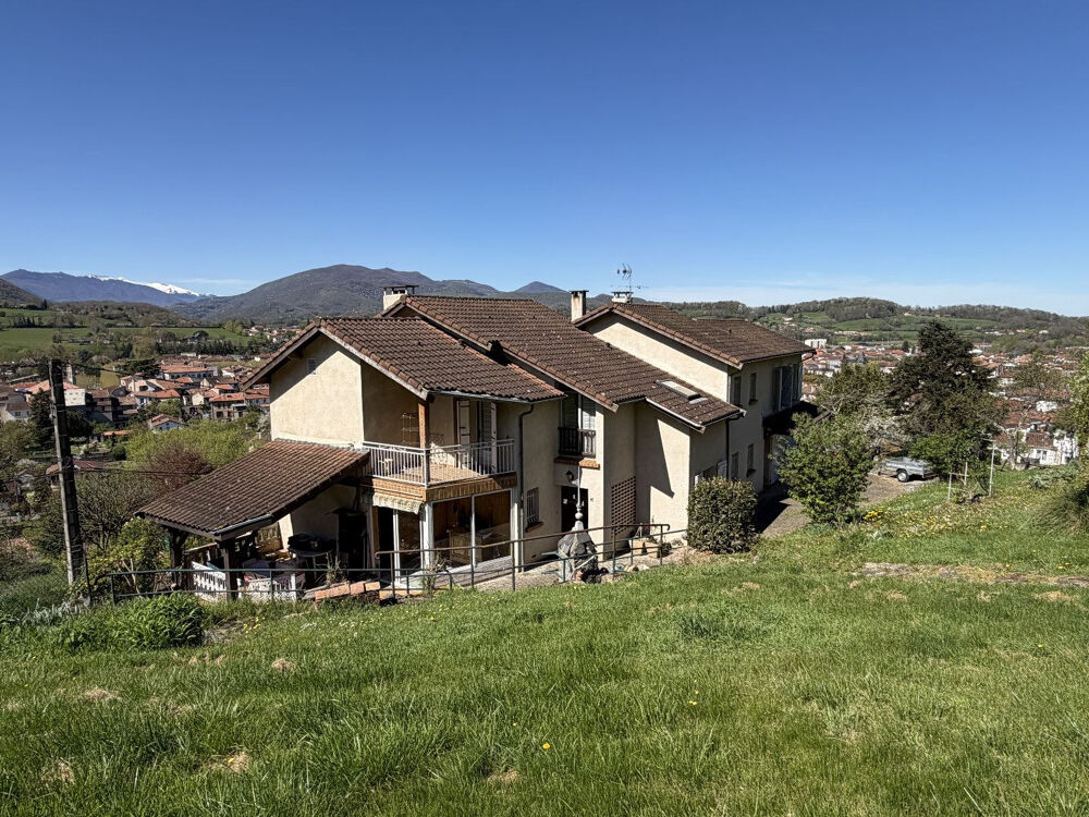 Grande maison familiale dominant Saint Girons 09200