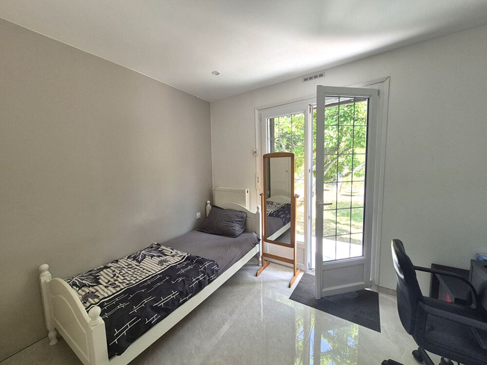 Vente Maison Plain pied individuel, 4 chambres, jardin et garages Beuvry la foret