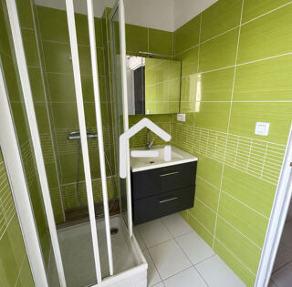 Appartement à louer 4 pièces 68 m²