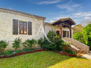  Maison  vendre 8 pices 200 m