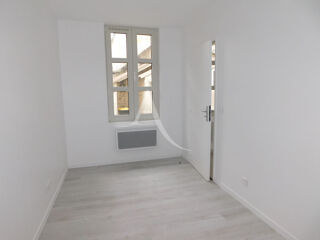  Appartement à louer 2 pièces 33 m²