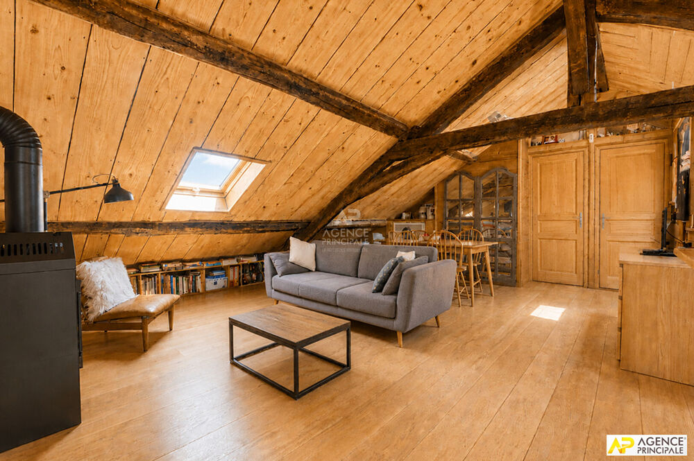 Vente Appartement Versailles Saint-Louis Appartement 3 pièces de 78 m² au sol situé au 4ème et dernier étage Versailles