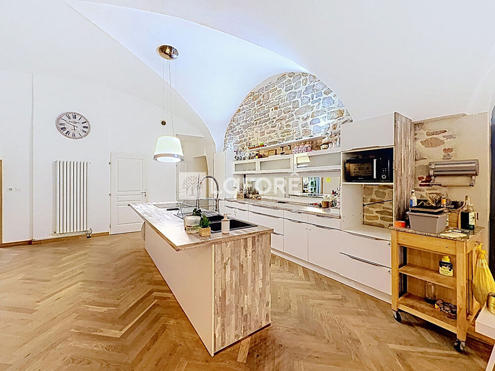 Vente Maison APPARTEMENT DE CARACTÈRE DE 143 M² AVEC TERRASSE COUVERTE ET 2 PLACES DE PARKING Saint amour