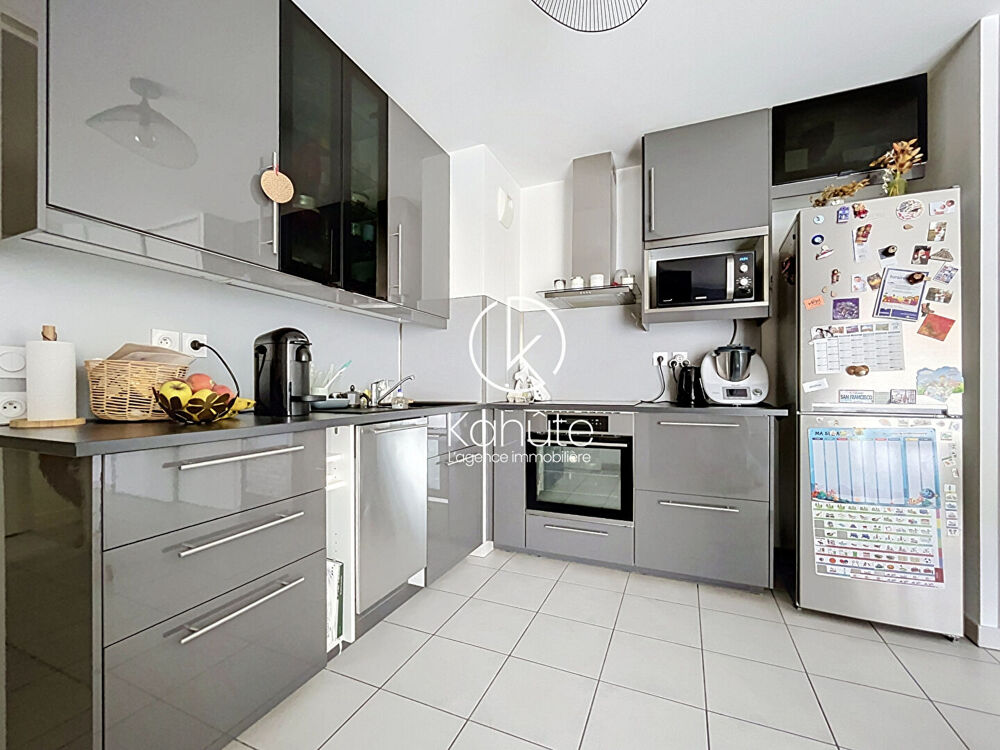Vente Appartement Appartement Villeurbanne  Gratte-ciel 3 pièce(s) 66 m2, 2 chambres, terrasse, garage Villeurbanne