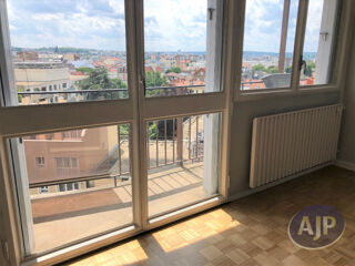  Appartement à louer 4 pièces 90 m²