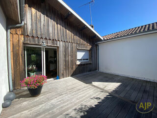 Maison à louer 6 pièces 166 m²