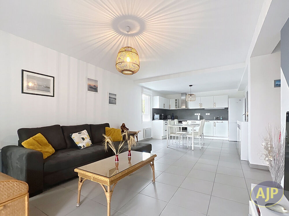 ANDERNOS T3 lumineux avec balcon-terrasse proche plage & centre-ville.