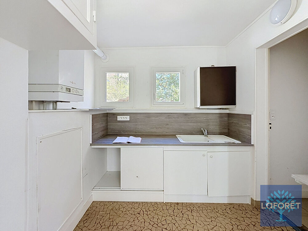 Vente Maison BERNAY CENTRE-VILLE - MAISON 6 PIÈCES AVEC JARDIN, GARAGE ET STATIONNEMENTS Bernay