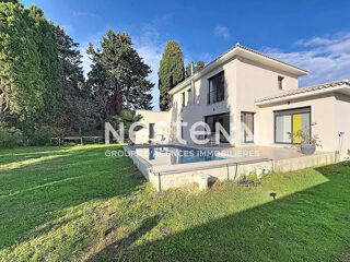 Vente Maison À VENDRE !! VILLA CONTEMPORAINE AVEC PISCINE À SALON-DE-PROVENCE Salon de provence