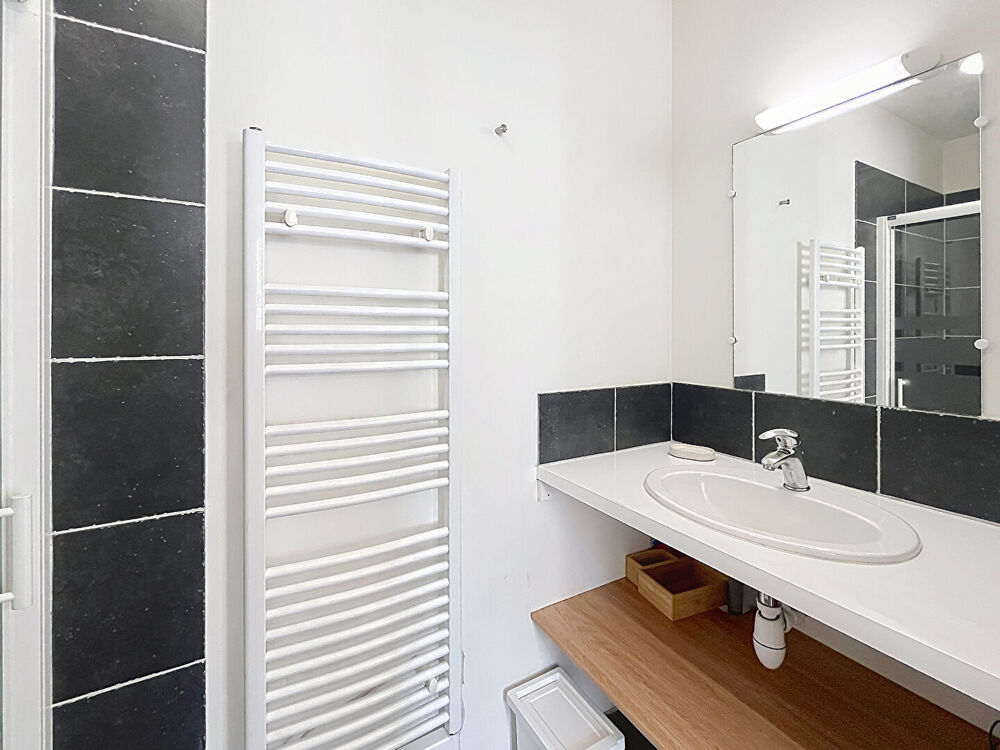 Location Appartement F2 meublé centre ville de CHAUMONT avec une cour Chaumont