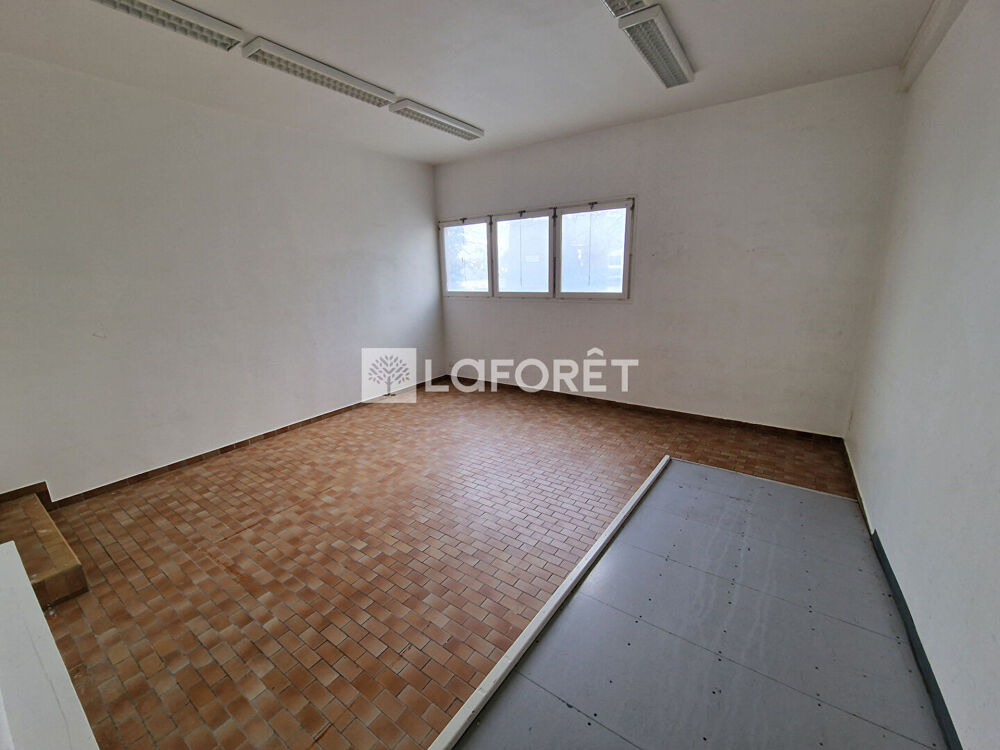  EXCLUSIVITE !LAFORET !! Onet le chateau