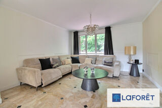  Maison � vendre 10 pi�ces 211 m�