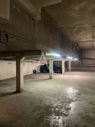  Parking / Garage � vendre 12 m�