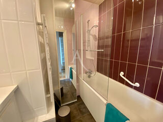  Appartement à louer 2 pièces 65 m²